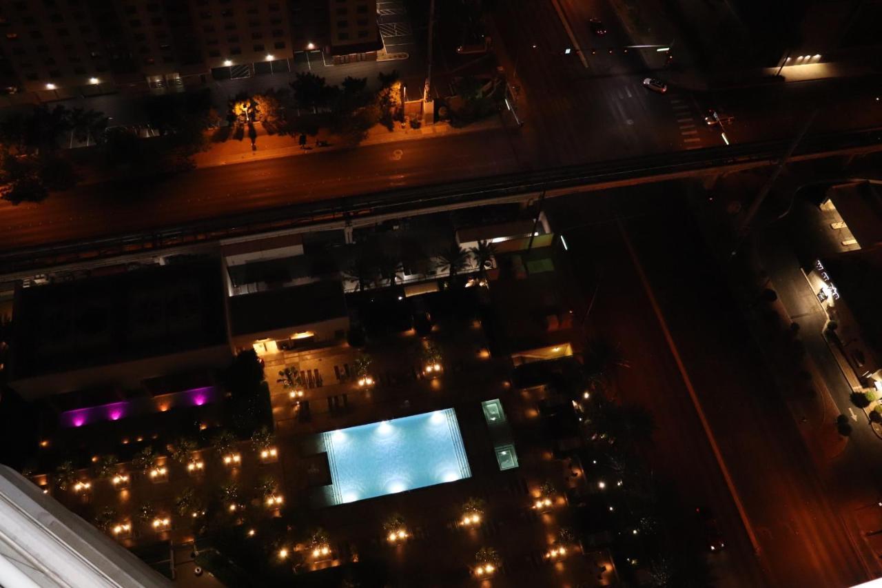 Balcony Suite Strip View Las Vegas Exterior photo
