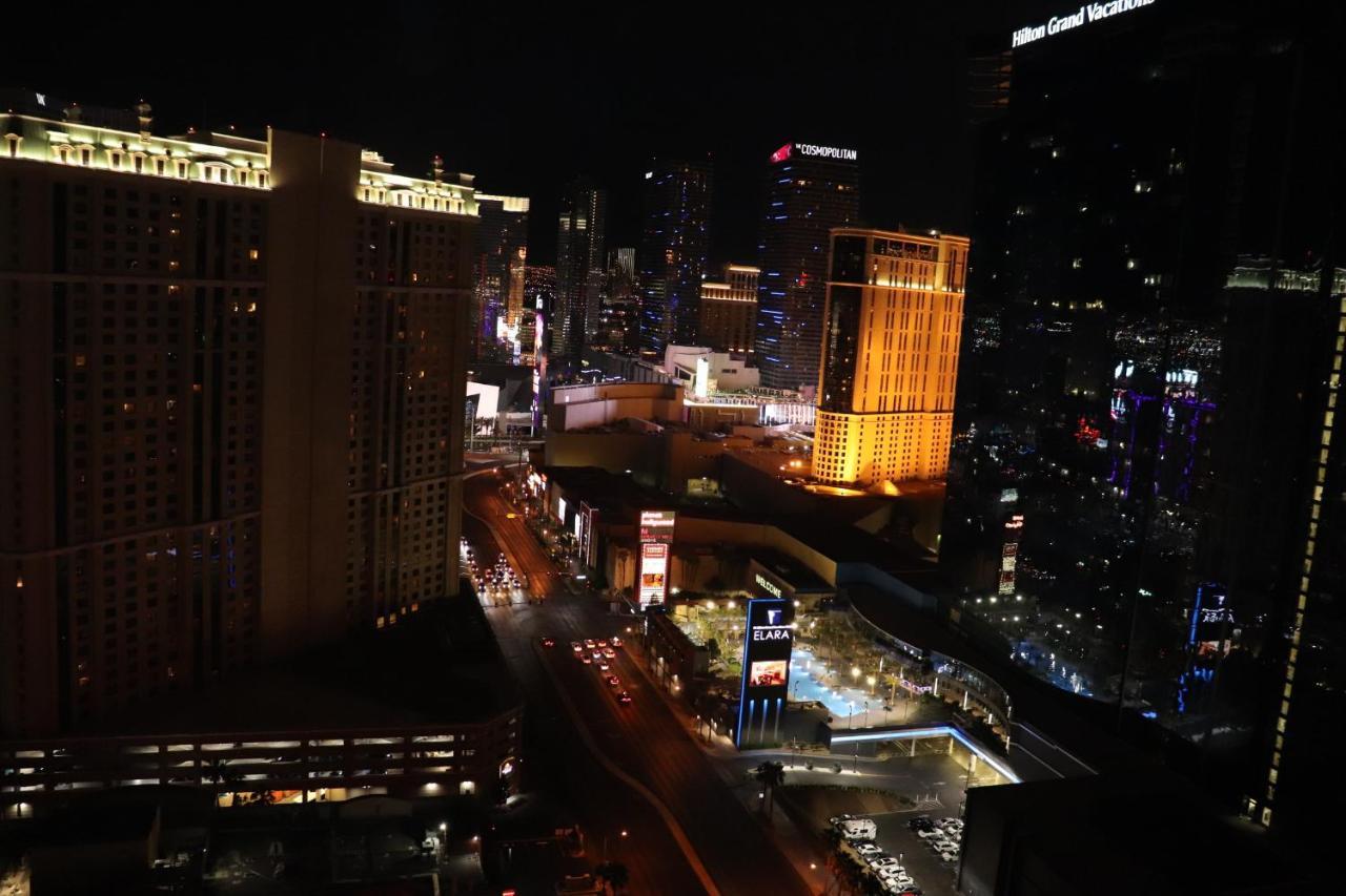 Balcony Suite Strip View Las Vegas Exterior photo